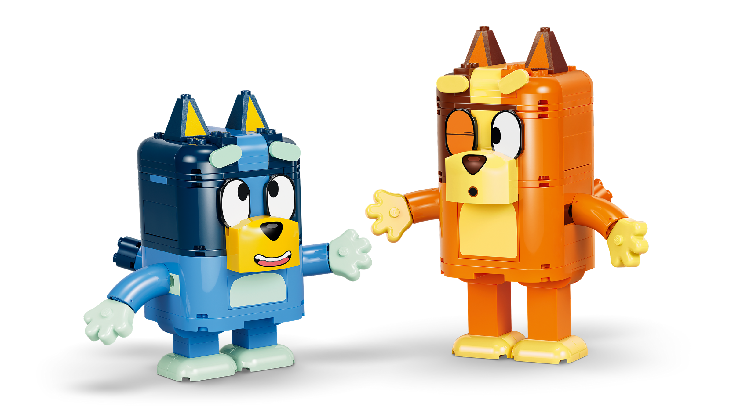 LEGO Bluey Family 466 piece set, imported from the UK