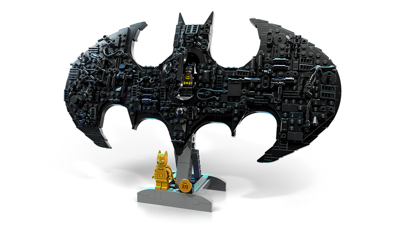 LEGO Batman Logo building set 678 pieces - British product
