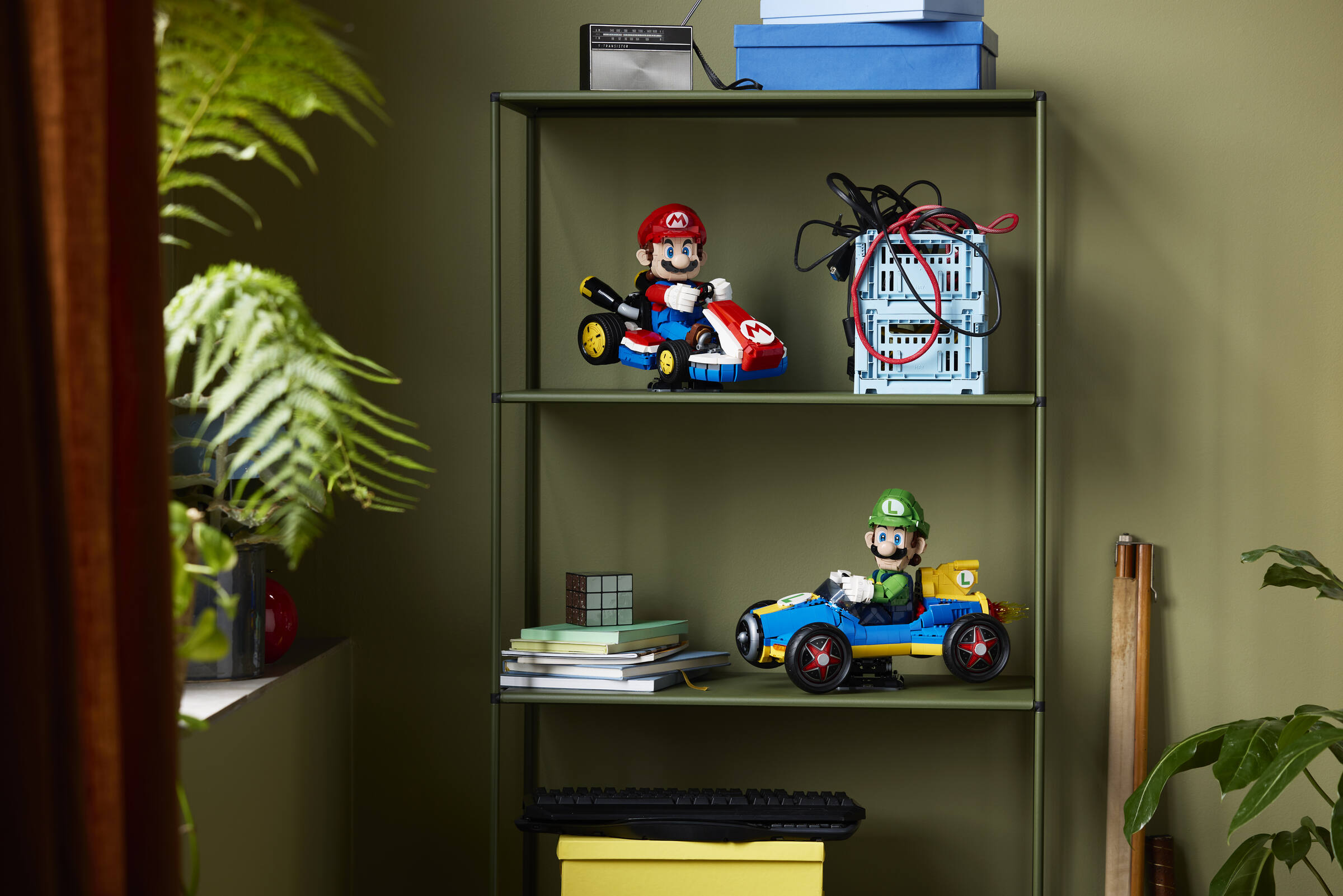 LEGO Mario Kart Luigi & Mach 8 set 2,234 pieces UK version