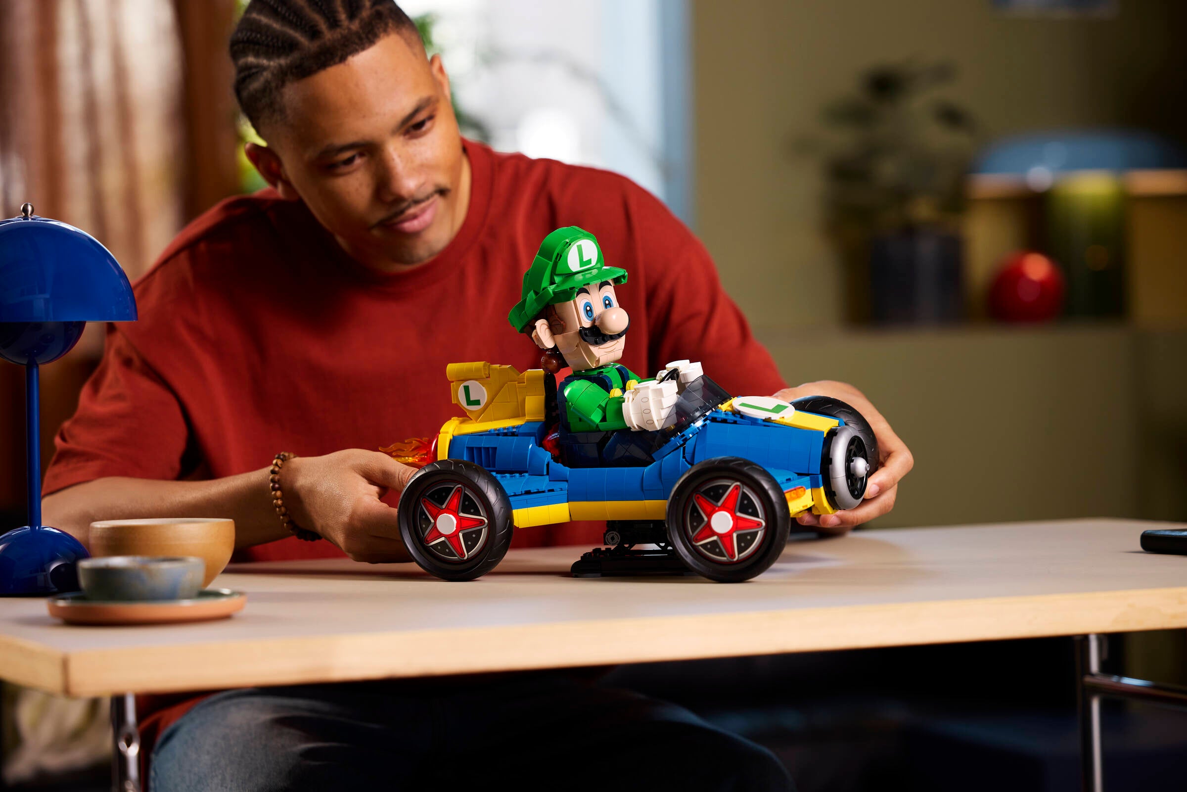 LEGO Mario Kart Luigi & Mach 8 set 2,234 pieces UK version