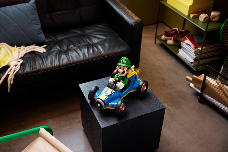 LEGO Mario Kart Luigi & Mach 8 set 2,234 pieces UK version
