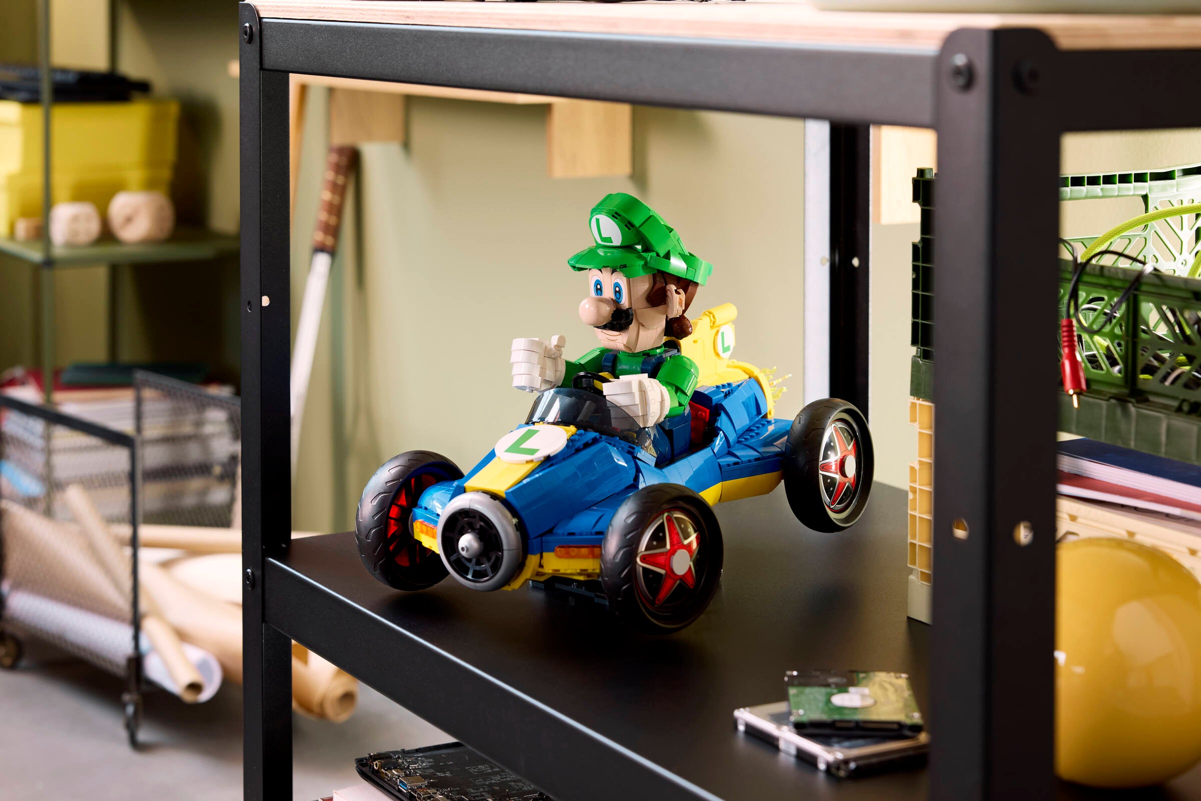 LEGO Mario Kart Luigi & Mach 8 set 2,234 pieces UK version