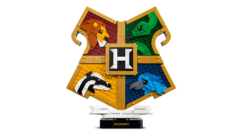 LEGO Harry Potter Hogwarts House Crest building set 545 pieces, imported from the UK