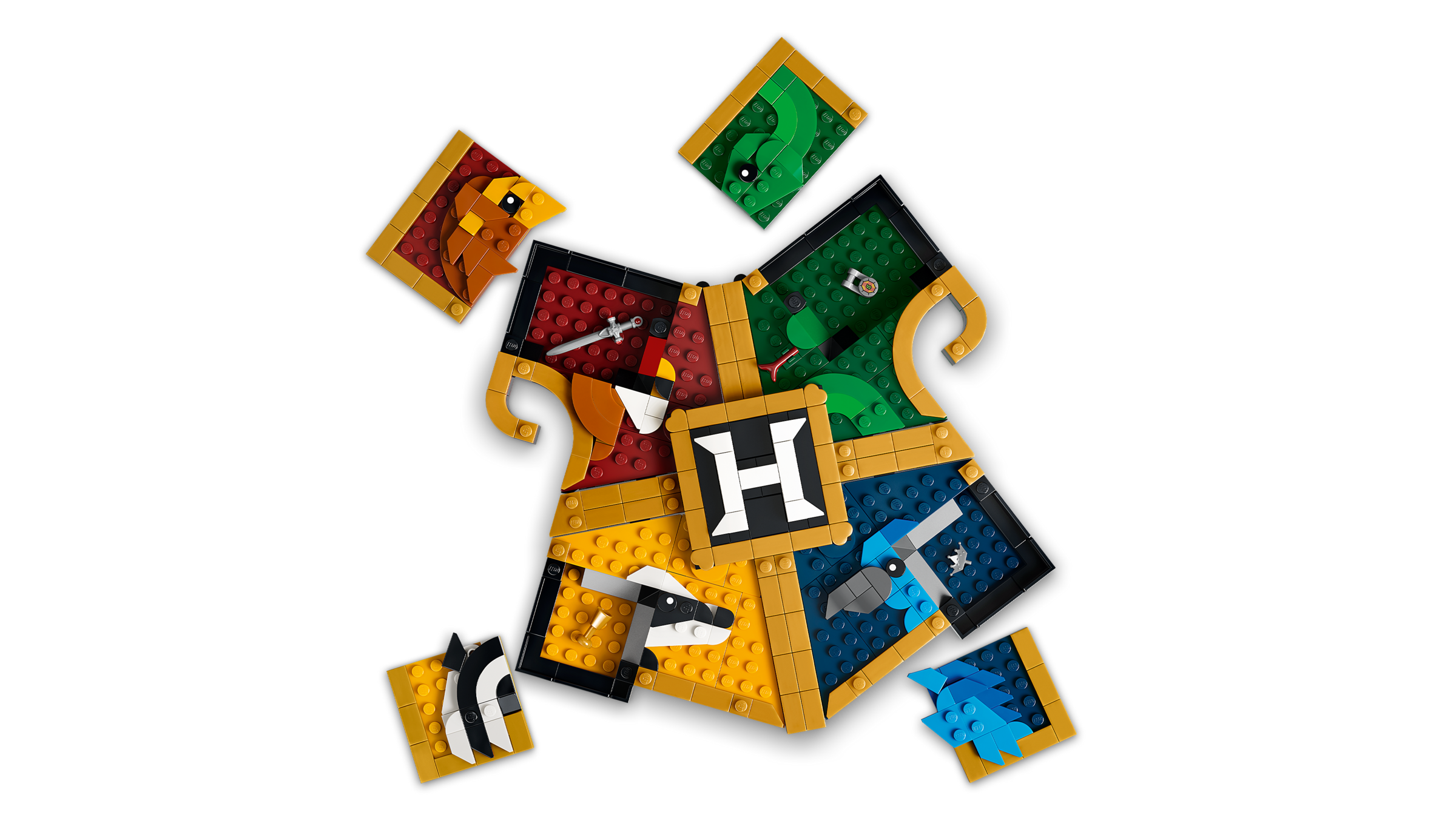 LEGO Harry Potter Hogwarts House Crest building set 545 pieces, imported from the UK