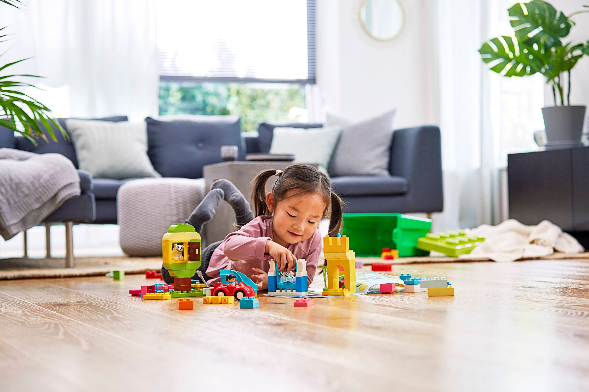 Duplo Deluxe Brick Box building toy 85 pieces - British product