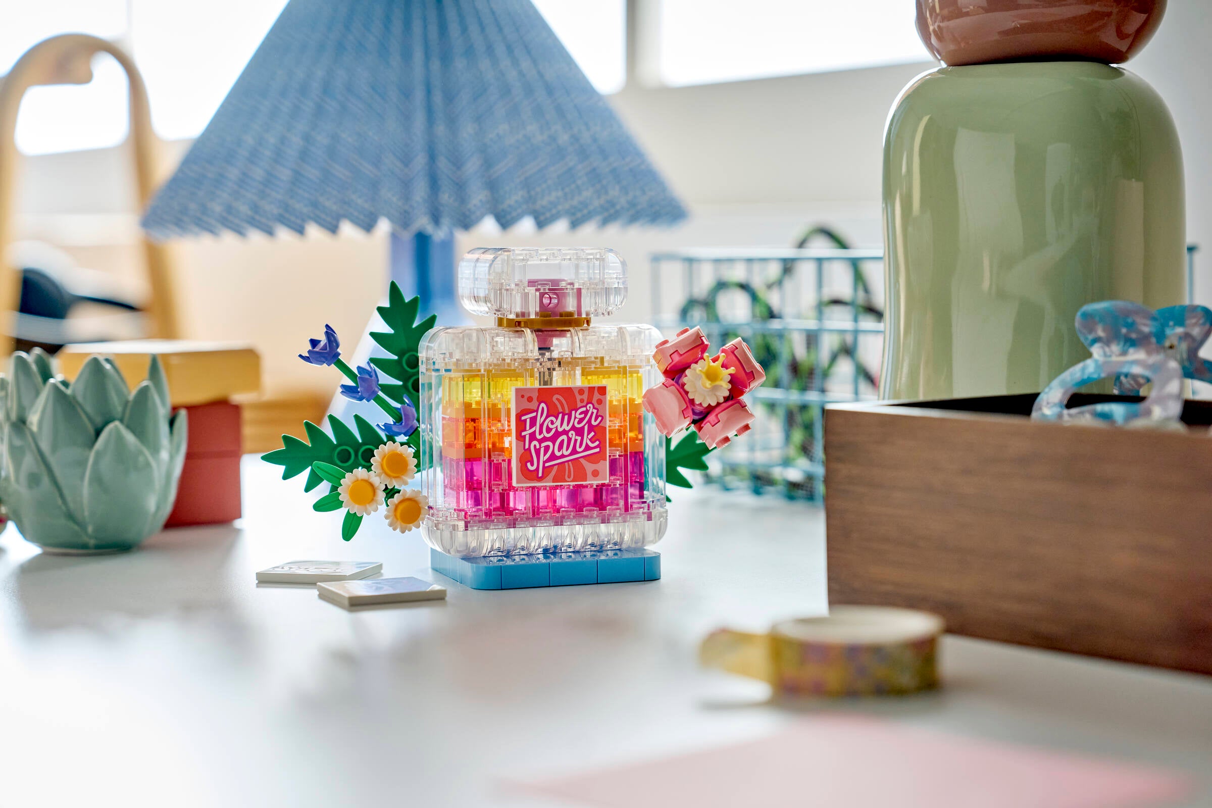 LEGO Creator Floral Decor Perfume Bottle 286-piece building set - British product