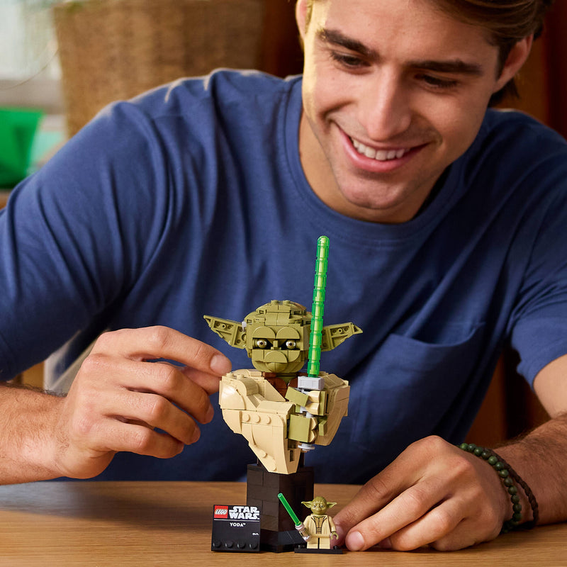 LEGO Yoda Bust building set 21 cm (British brand)