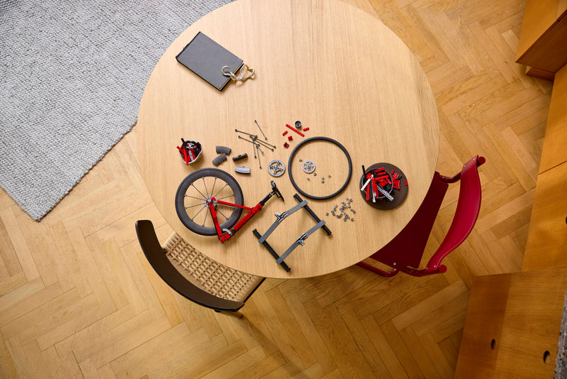 LEGO Icons Road Bike model kit 1015 pieces - British product