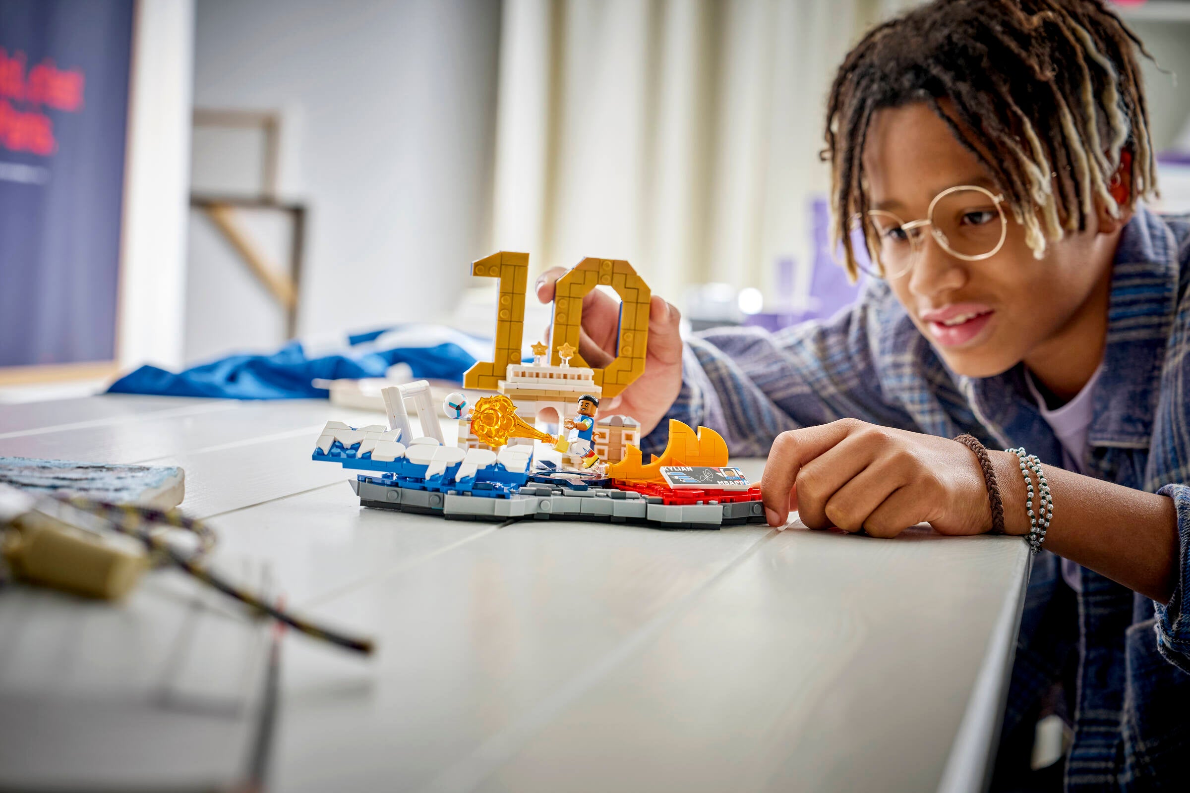 LEGO Kylian Mbappé Football Highlights building set 490-piece, UK version