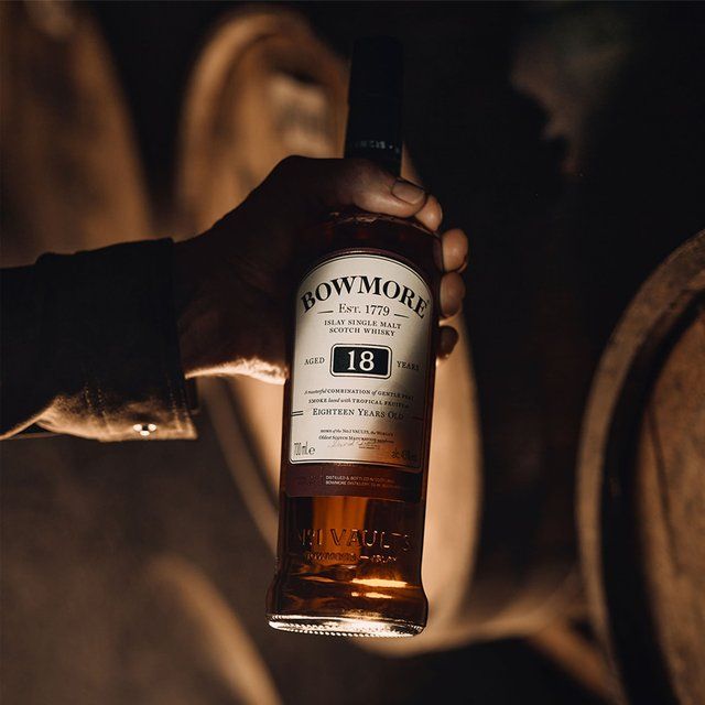 Bowmore 18 Year Old Single Malt Scotch Whisky   70cl