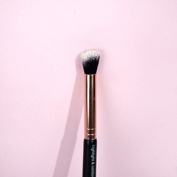 Brushworks Highlight &amp;amp; Contour Brush