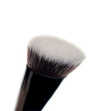 Brushworks No. 11 Flat Top Contour Brush