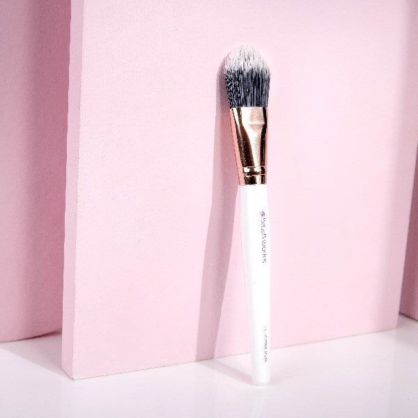 Brushworks White &amp;amp; Gold Foundation Brush