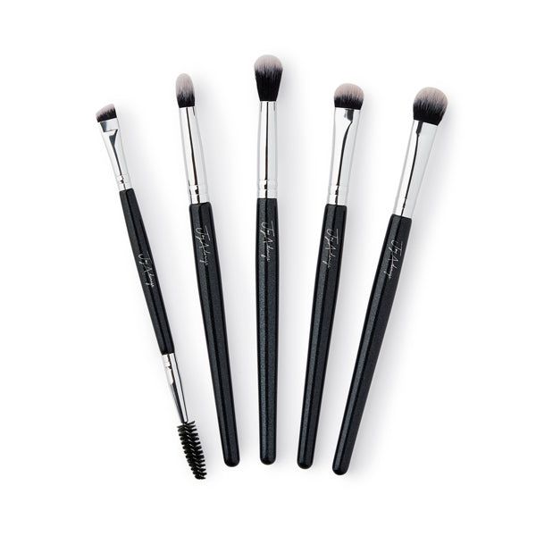 By Joy  Adenuga The Eye Brush Set