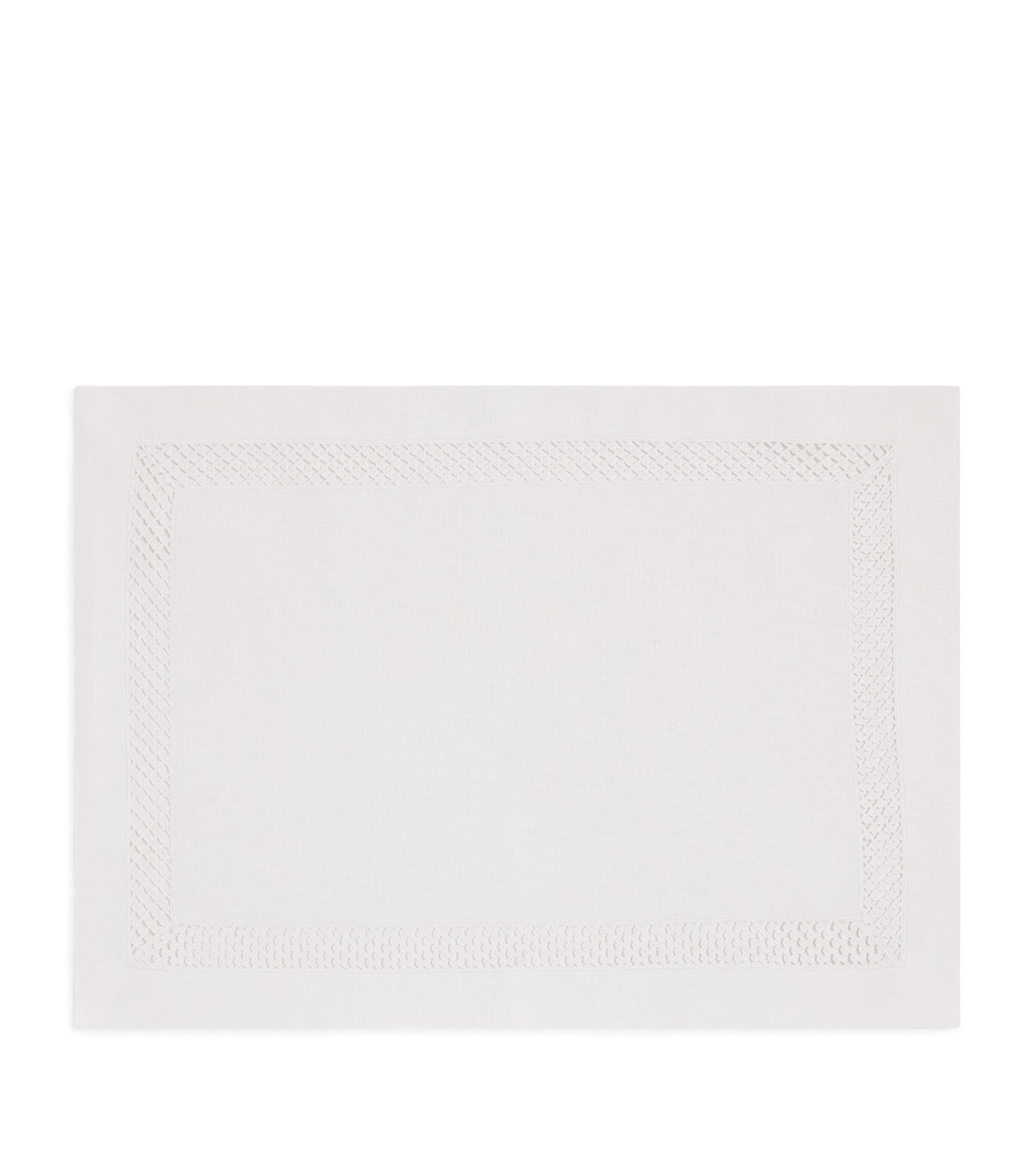 Dea linen embroidered placemat 35cm x 50cm - British product