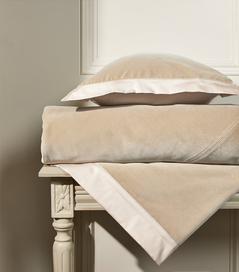 Amalia Cirrus Super King bedspread 250x260, UK version