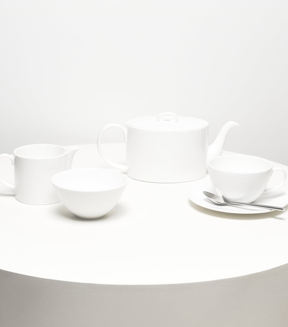 Wedgwood Gio bone china bowl 18cm (British brand)