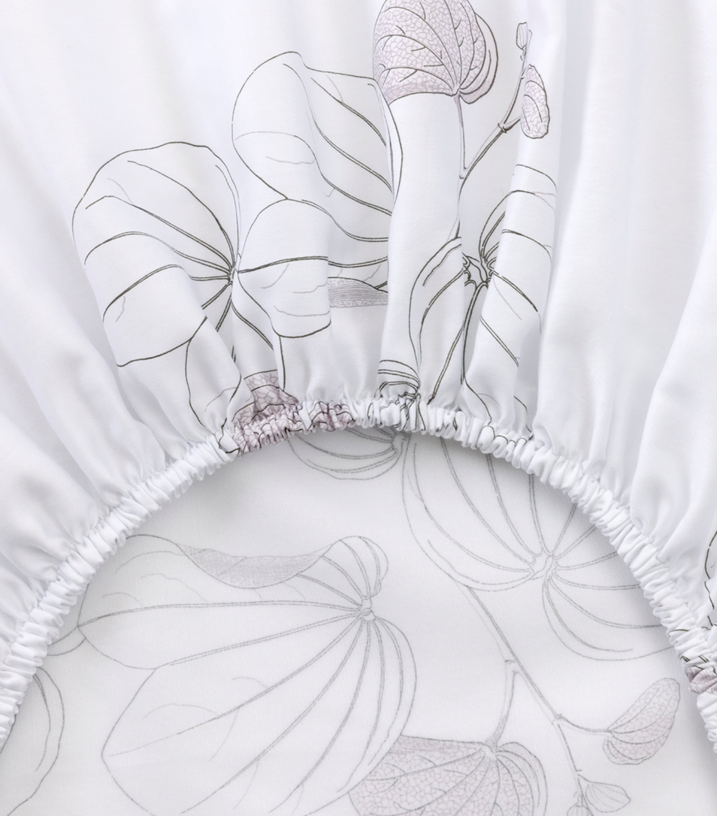 Yves Delorme Floral Orchidee double fitted sheet 140cm x 200cm (British brand)