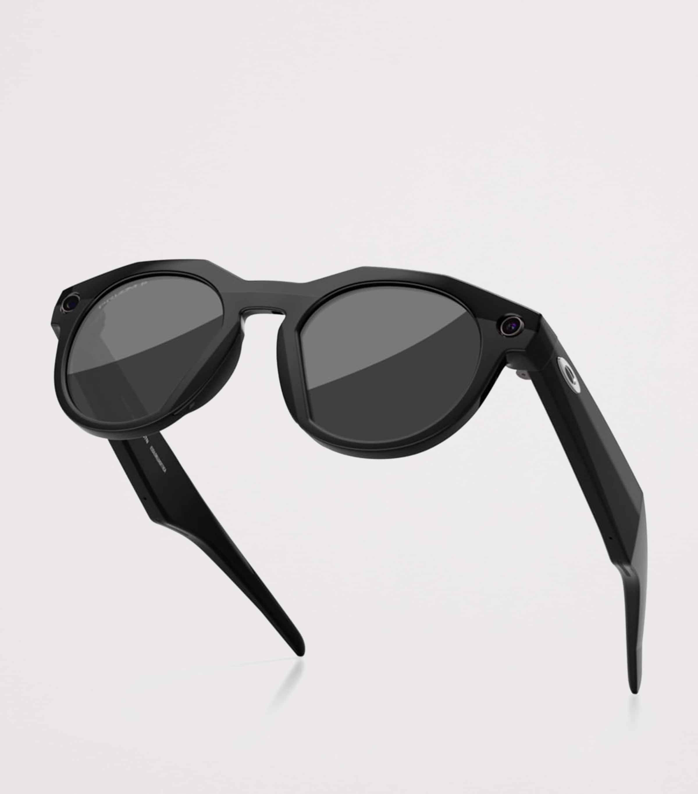 Oakley Meta AI HSTN sunglasses (British brand)