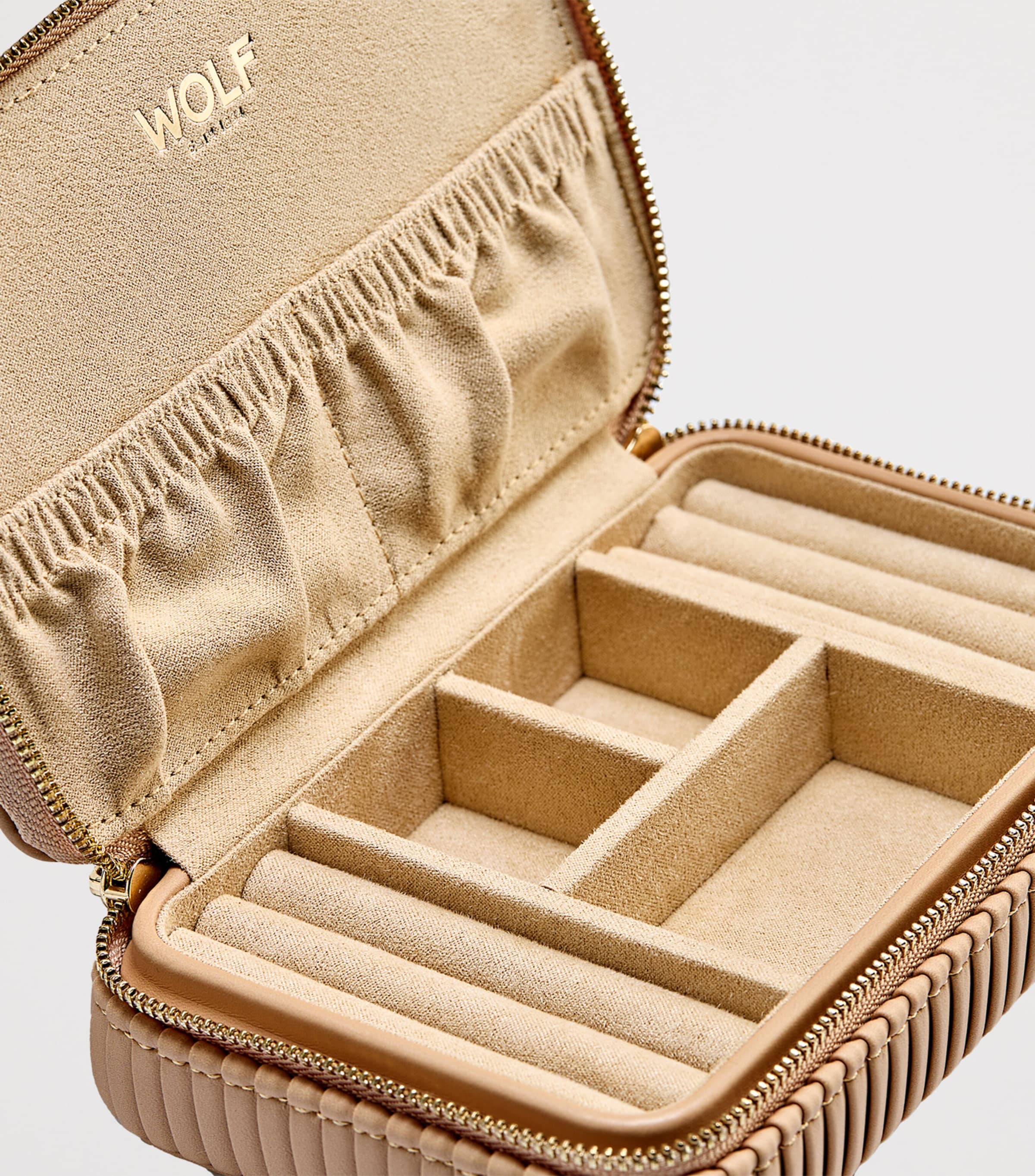 WOLF Bella jewellery zip case (British brand)