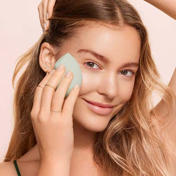 EcoTools Blurring Blender makeup sponge - British product