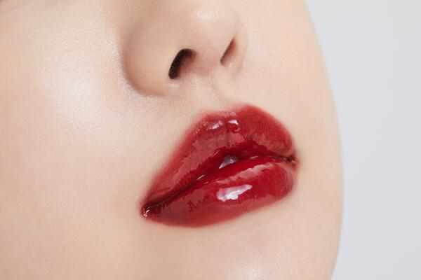 I'M MEME lip gloss tint Maximal Red imported from the UK