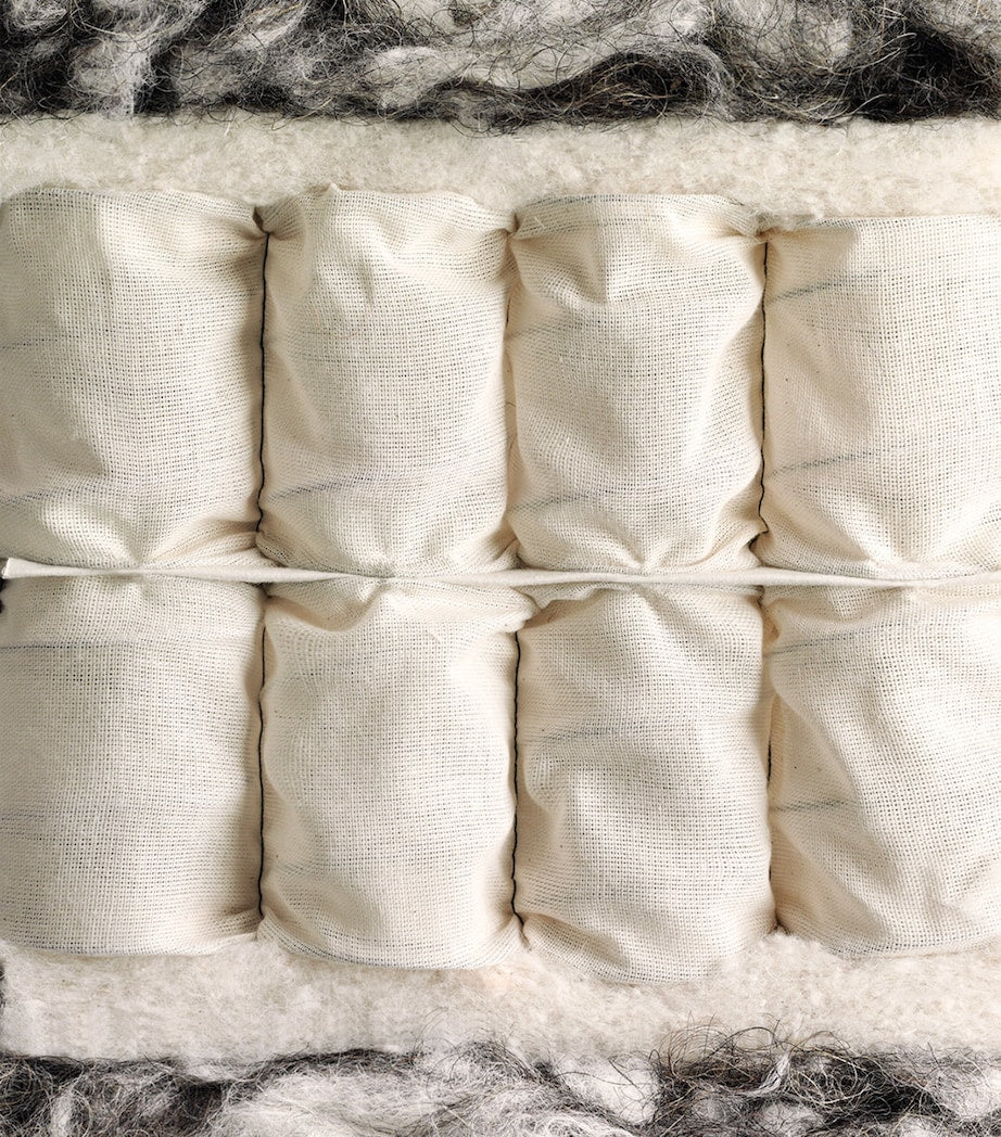 Vispring Medium Tiara Superb mattress 150cm x 200cm (British brand)