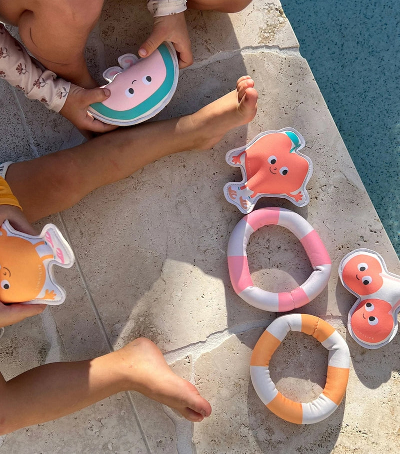 Sunnylife Poppy the Peach Dive Buddies rubber toys - British product