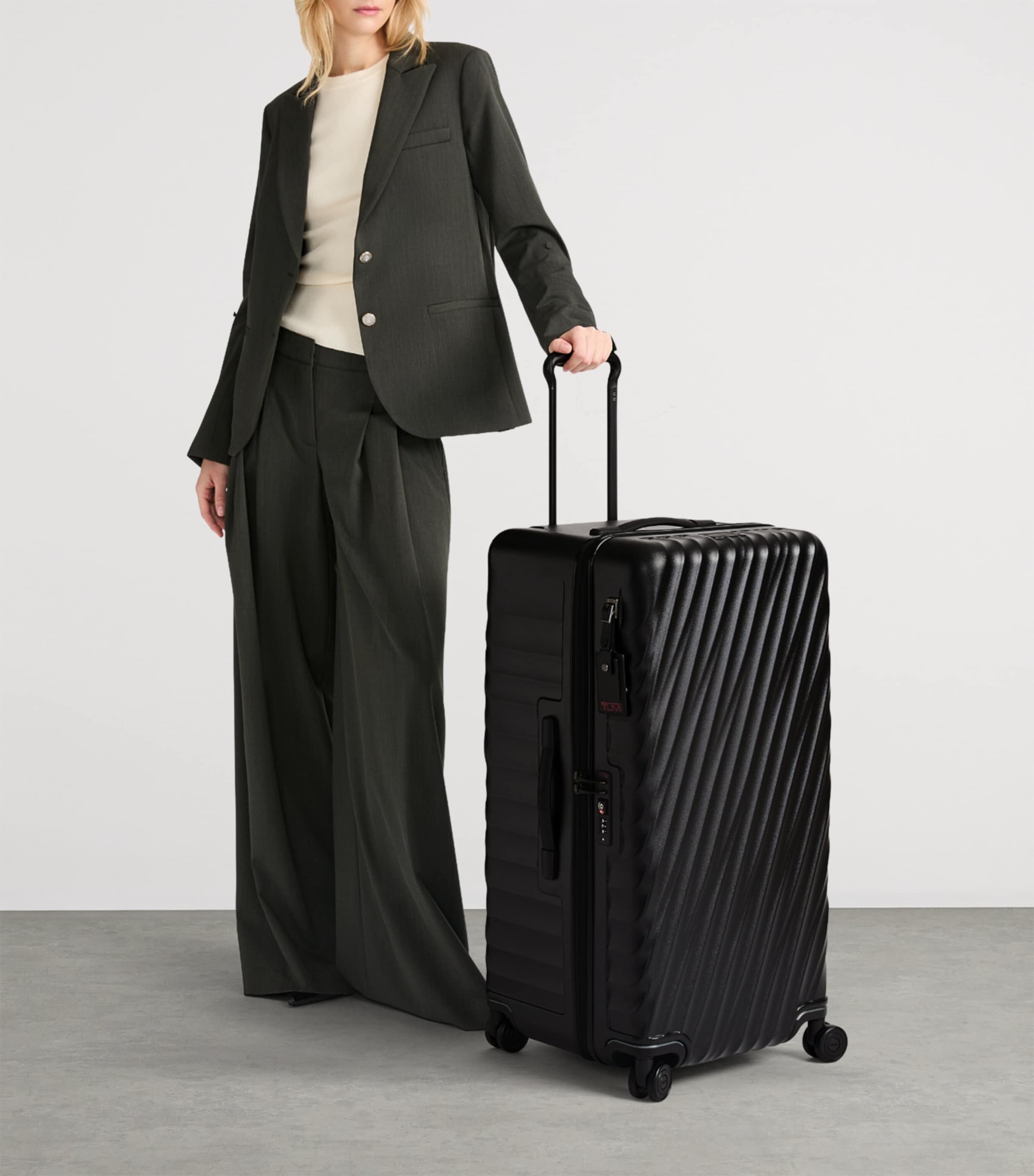 Tumi 19 Degree Large rolling trunk 79.5cm (British brand)