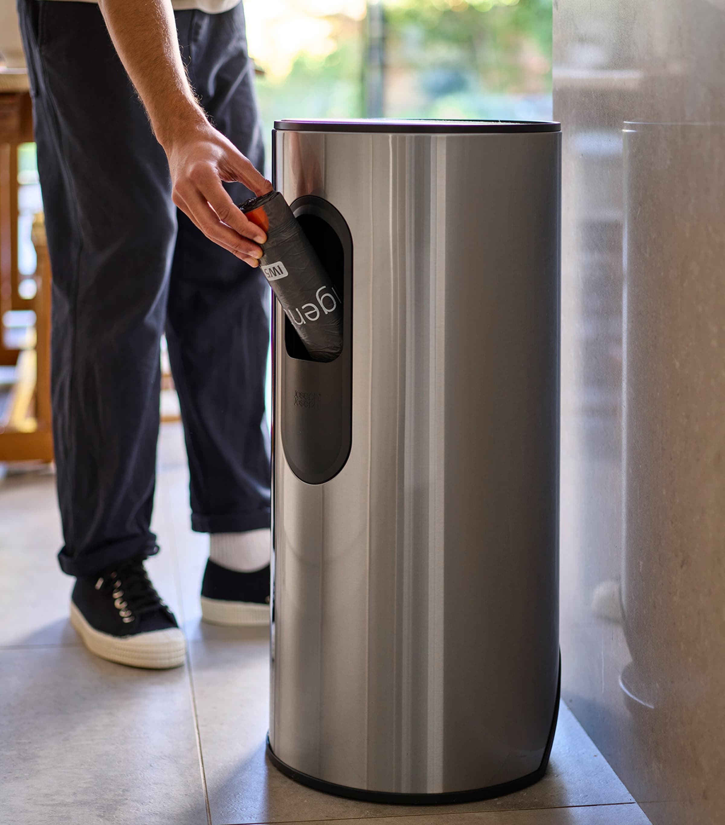 Joseph Joseph large Arc pedal bin 30L, UK version