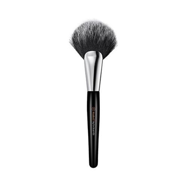 Studio17 Big Fan Brush 453, UK version