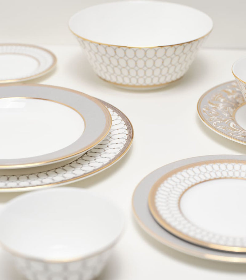 Wedgwood Renaissance deep plate 22cm (British brand)