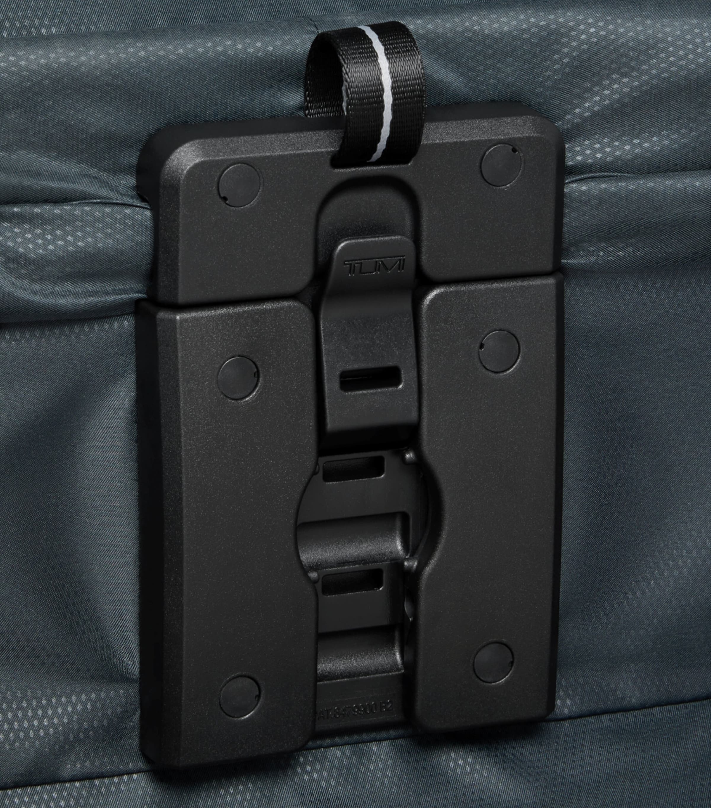 Tumi Arrivé Medium suitcase 66cm, UK version