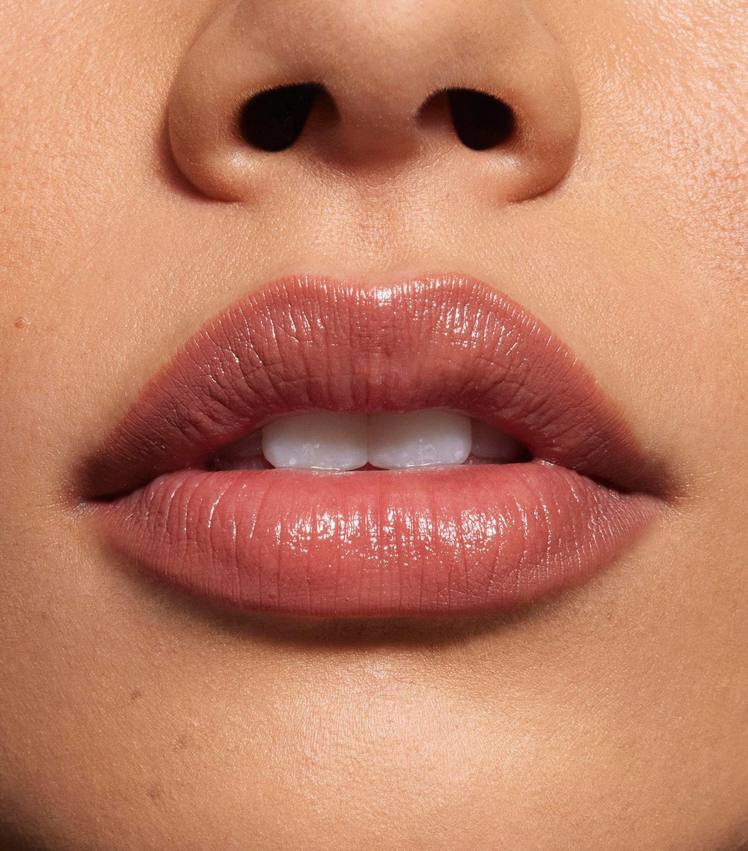 Kylie Cosmetics Glossy Lip Kit with lip liner, UK version