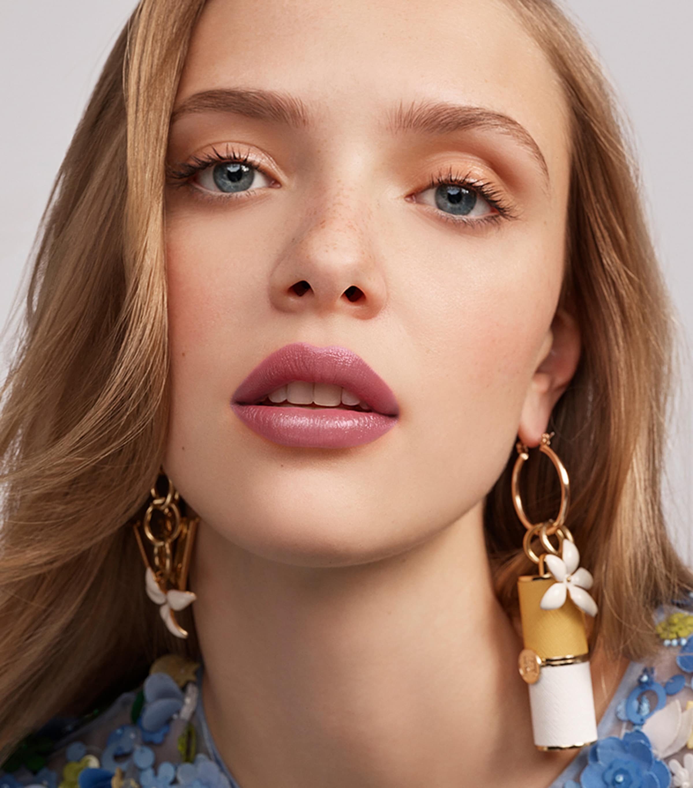 Carolina Herrera mini tinted lip balm with sheer finish (British brand)