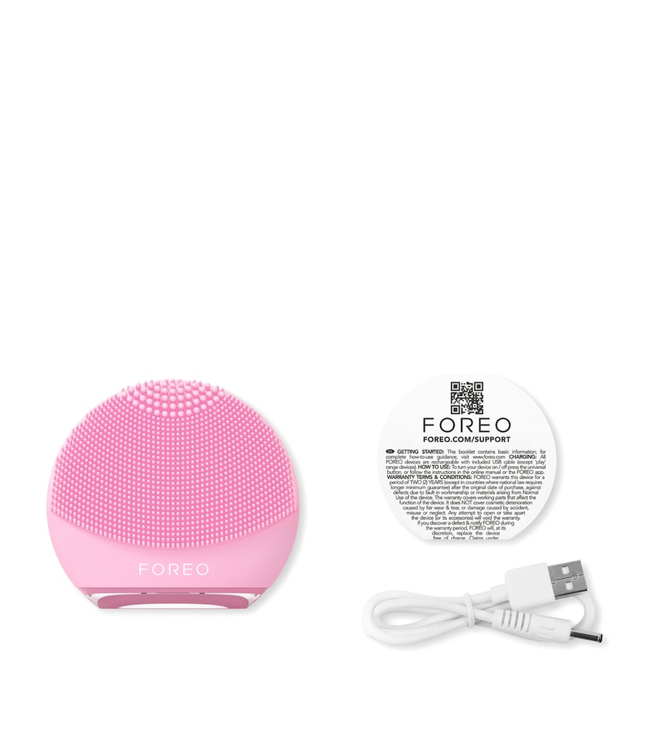Foreo Luna 4 Play facial cleansing brush - British product