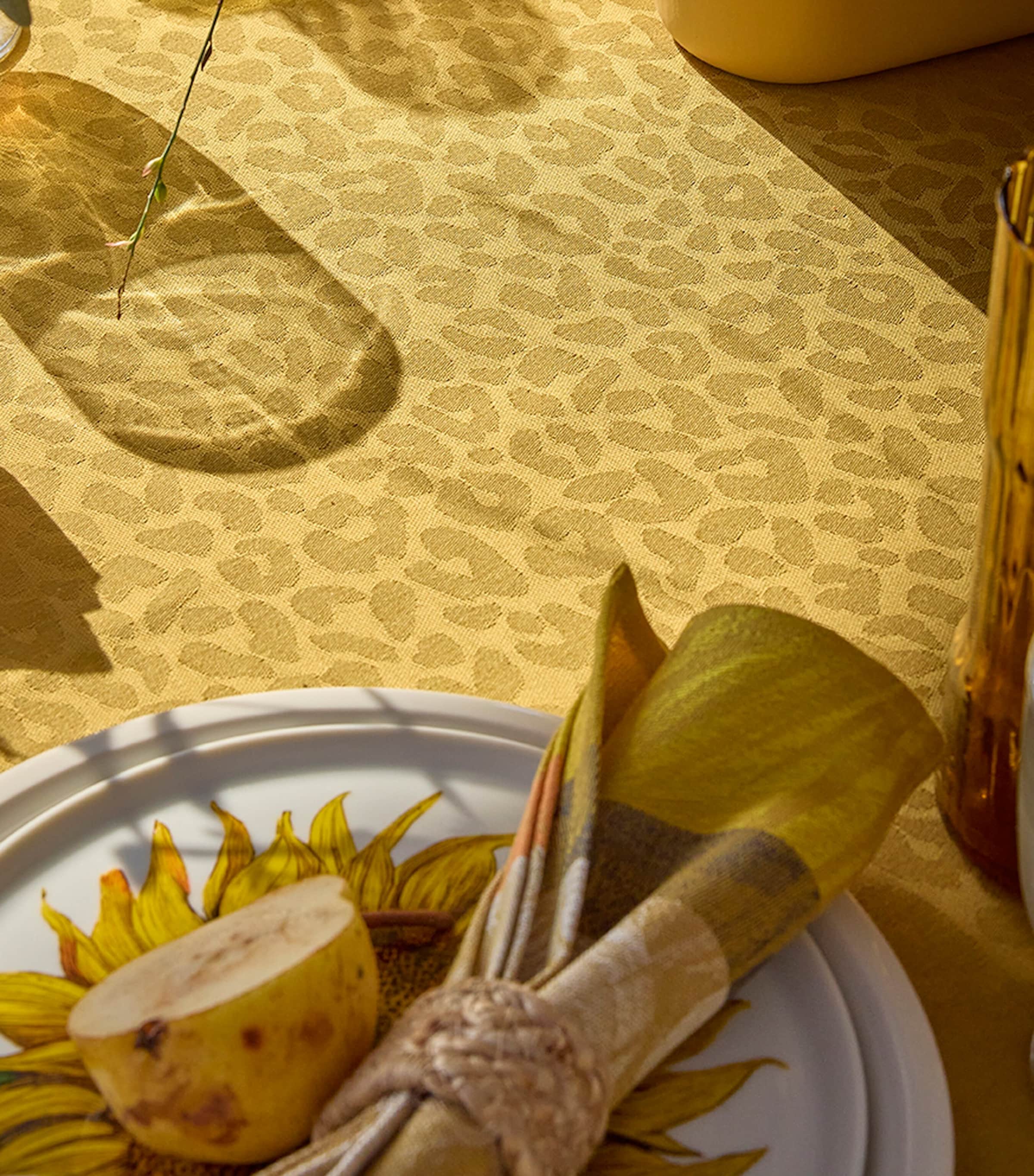 Le Jacquard Français Sinharâja napkin (British brand)