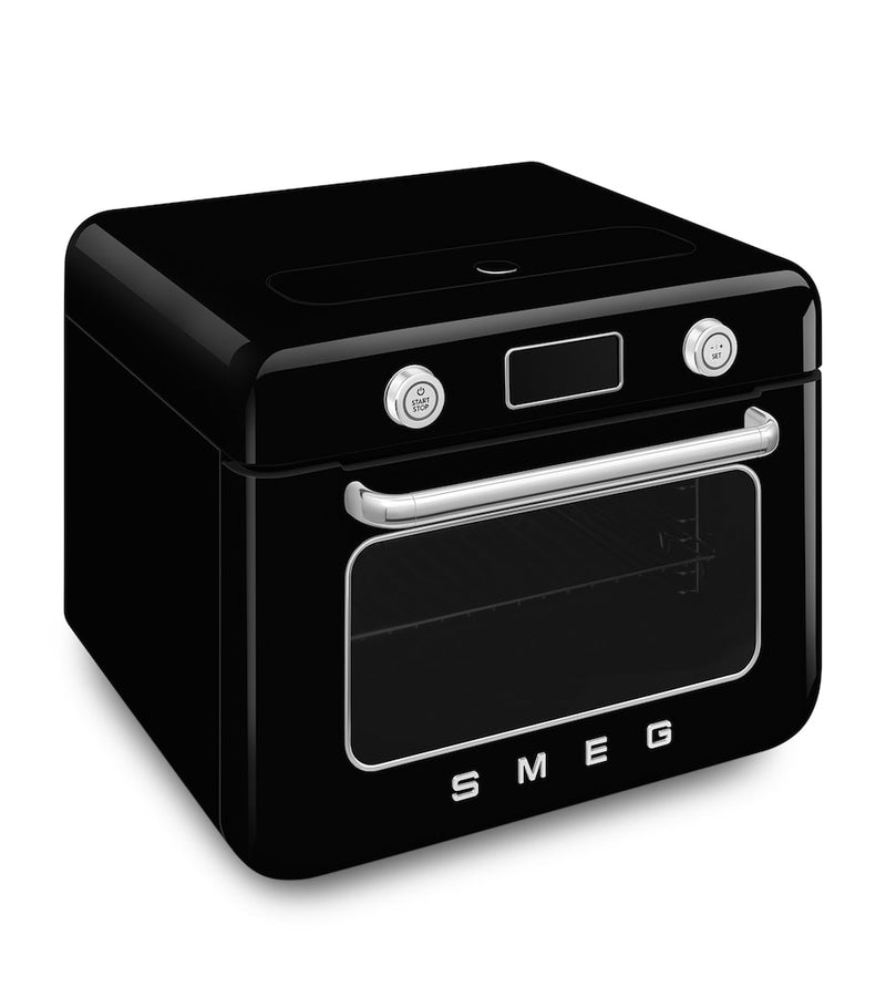 Smeg compact multifunctional countertop oven for professional cooking (British brand)