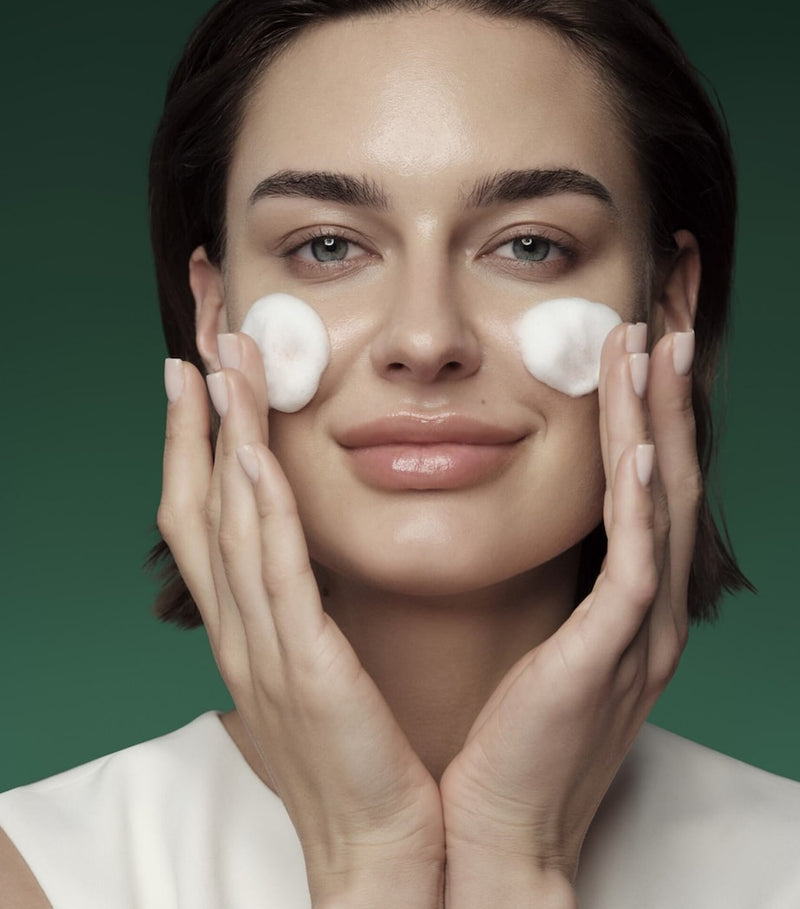 Nettoyant moussant purifiant en profondeur RéVive Renewal 125g, importé du Royaume-Uni