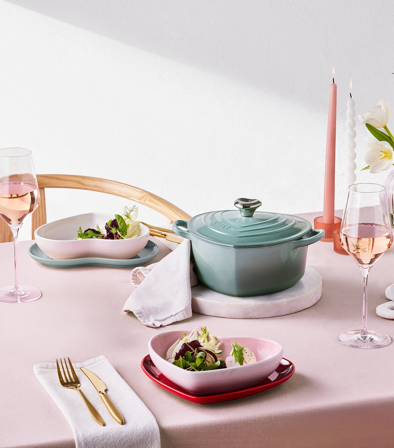 Le Creuset heart serving bowl 20cm, UK version