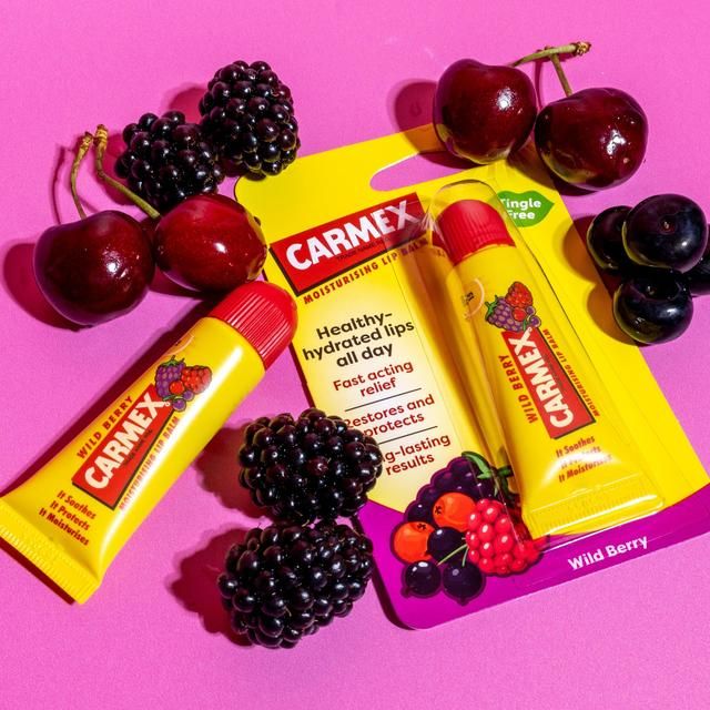 Carmex Lip Balm Wildberry Tingle Free Tube SPF 15   10g