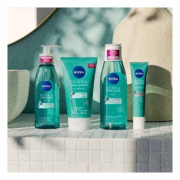 NIVEA Derma Skin Clear Wash Gel with Salicylic Acid 150ml