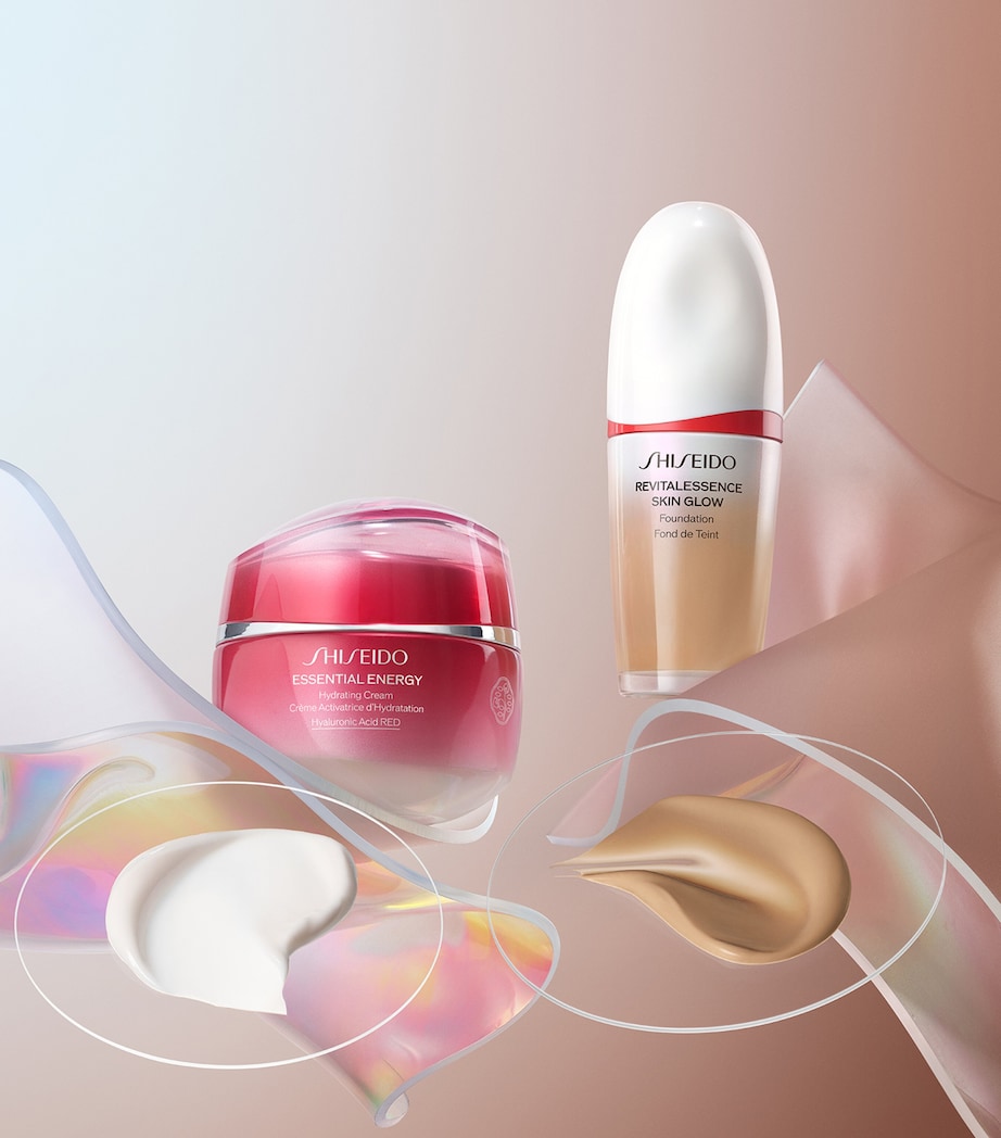 Shiseido Revitalessence Skin Glow Foundation SPF 30 (British brand)