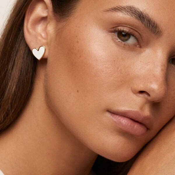 MUCHV white enamel heart stud earrings 18k gold, imported from the UK