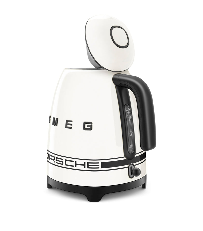 Smeg 1.7L electric kettle with auto shut-off (British brand)