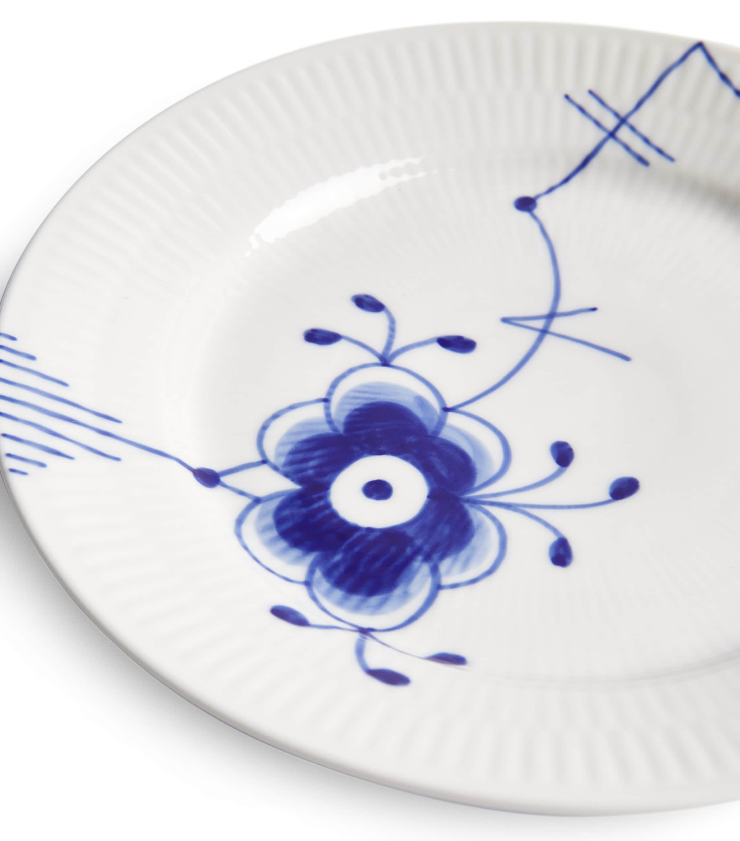 Blue Fluted Mega porcelain plate 19cm