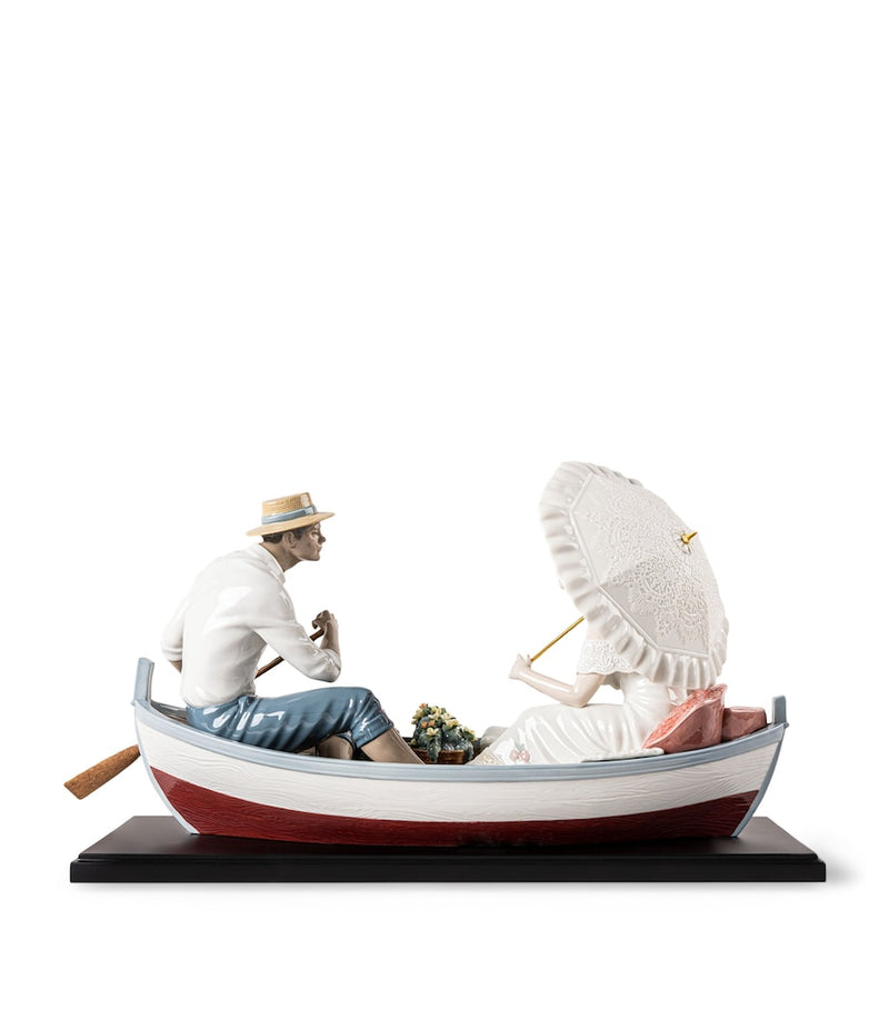 Lladró Romance on the Lake porcelain sculpture (British brand)