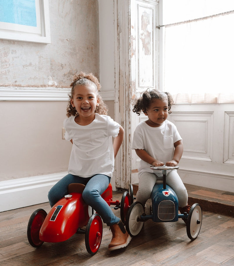 Vilac metal ride-on car for toddlers with working steering wheel, 40x76x38cm (British brand)