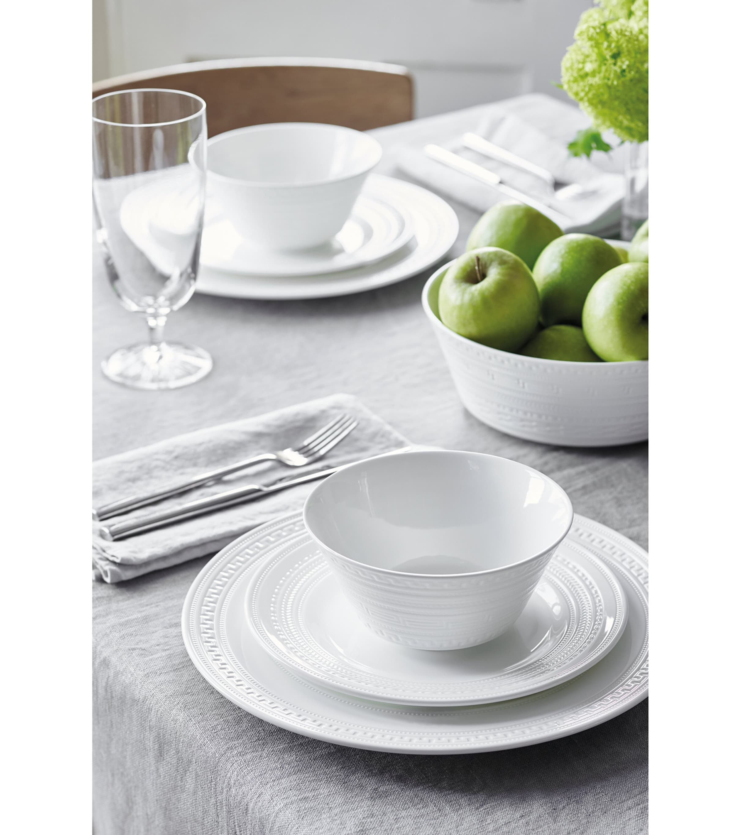 Wedgwood Intaglio bone china bowl 11cm (British brand)