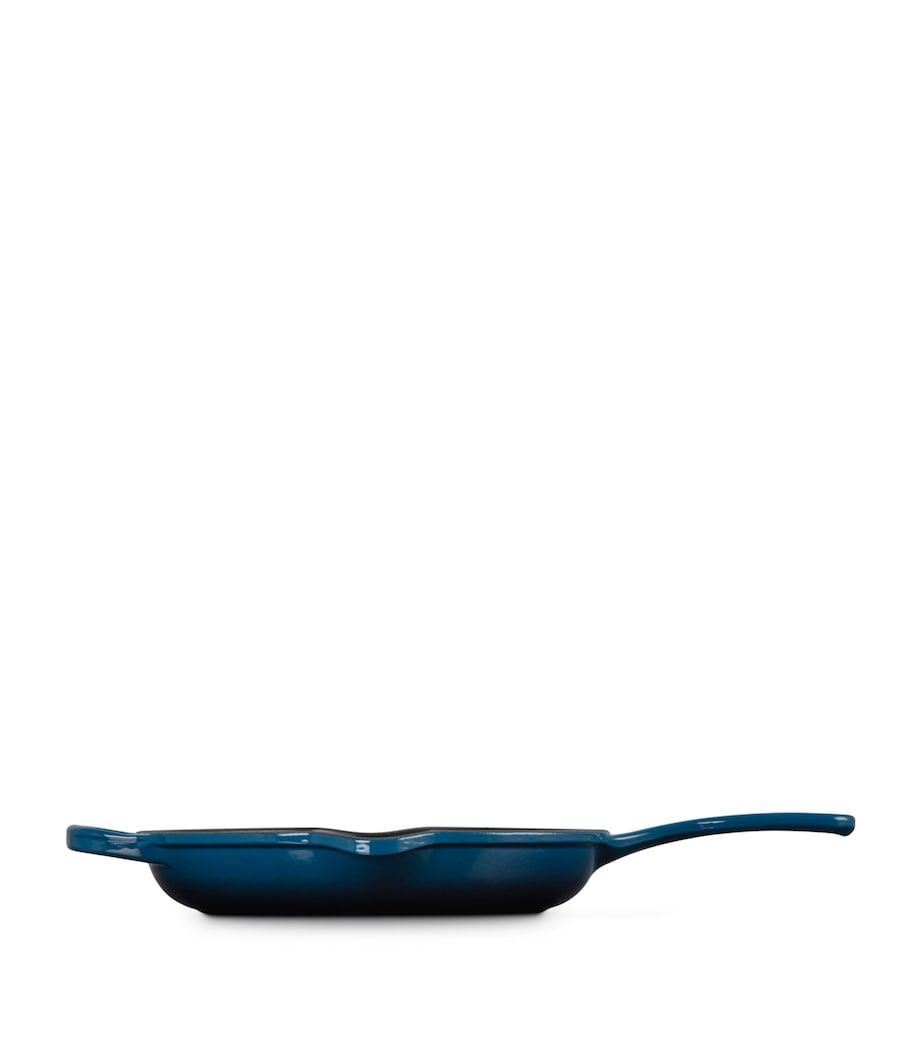Le Creuset cast iron skillet 23cm, UK version